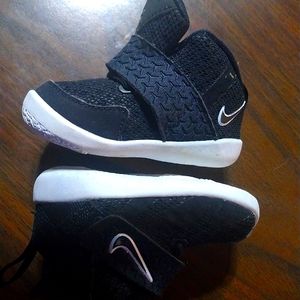 Infant Nike shoes Size 3c